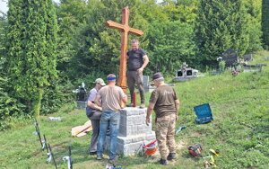 Júlový dobrovoľnícky tábor na vojnových cintorínoch