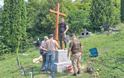 Júlový dobrovoľnícky tábor na vojnových cintorínoch